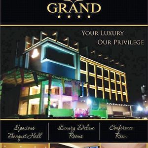 Dng The Grand Hotel